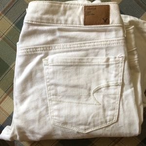 White skinny jeans